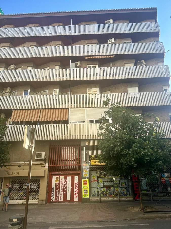Amplio y luminoso apartamento en el centro de Granada - Ferienwohnung