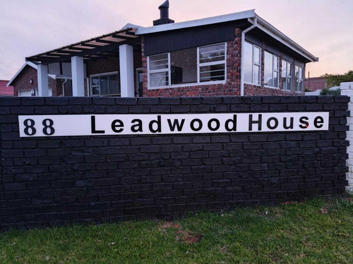 88 Leadwood House of Hearts - Bed and Breakfast