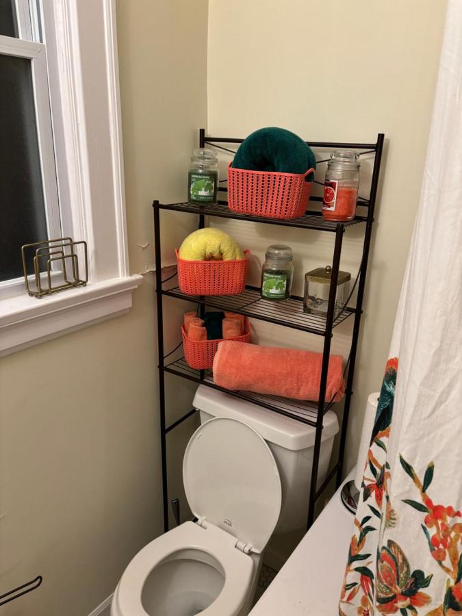 Charming 1 BR Apt 6 miles from Downtown! - B&B