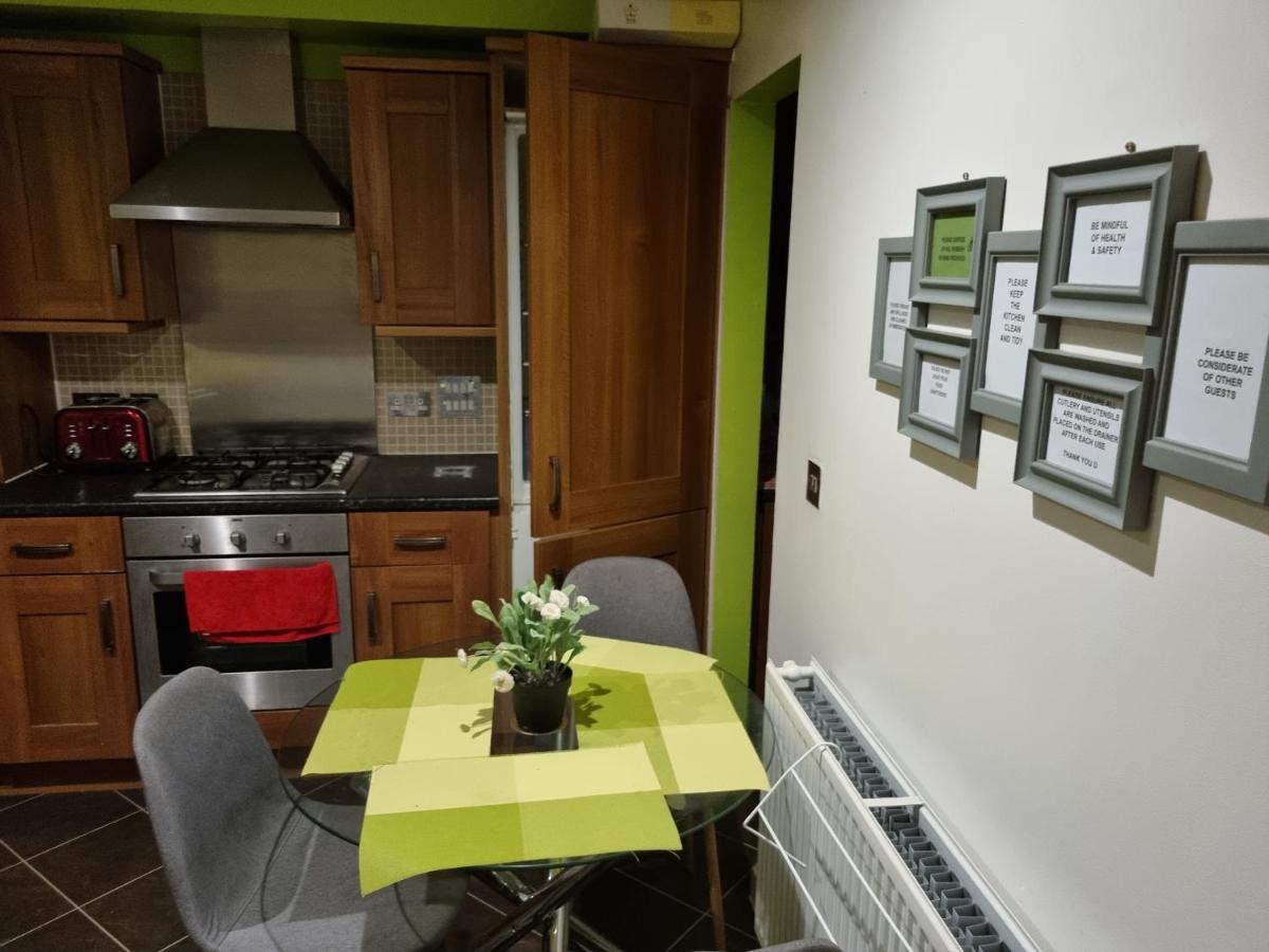 Chambre Familiale avec Salle de Bains Commune