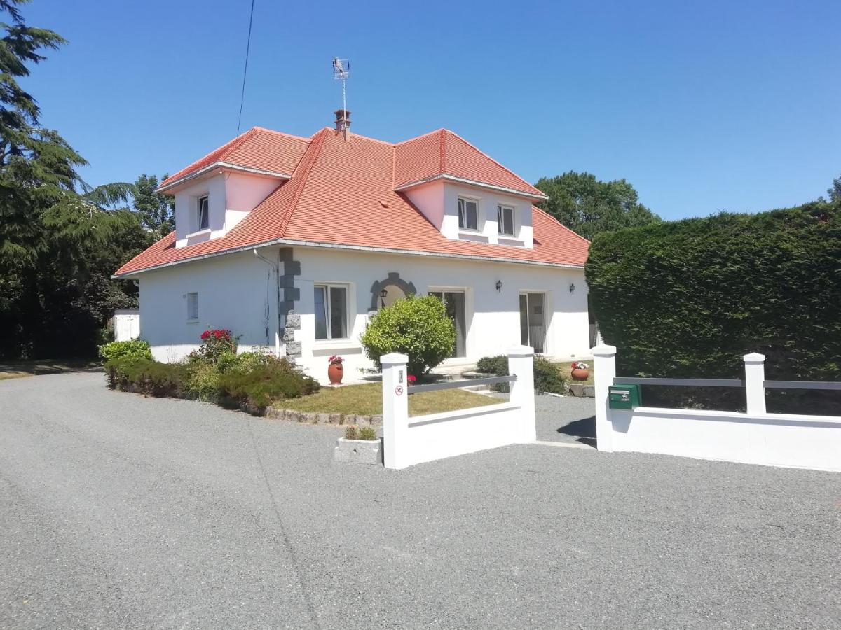 Maison familiale pour un agréable séjour - B&B Donville-les-Bains