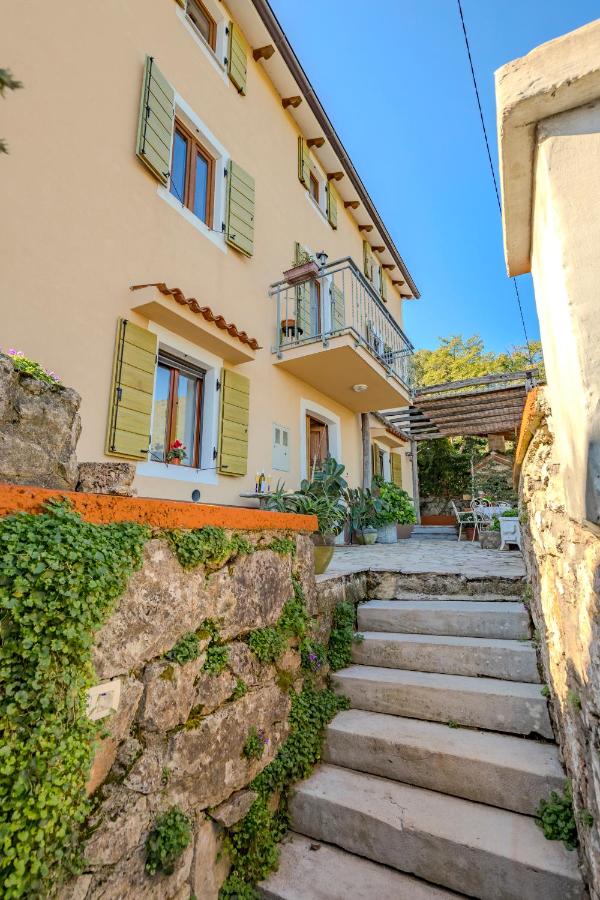 Anamaria Rustic Apartments - B&B Mošćenička Draga