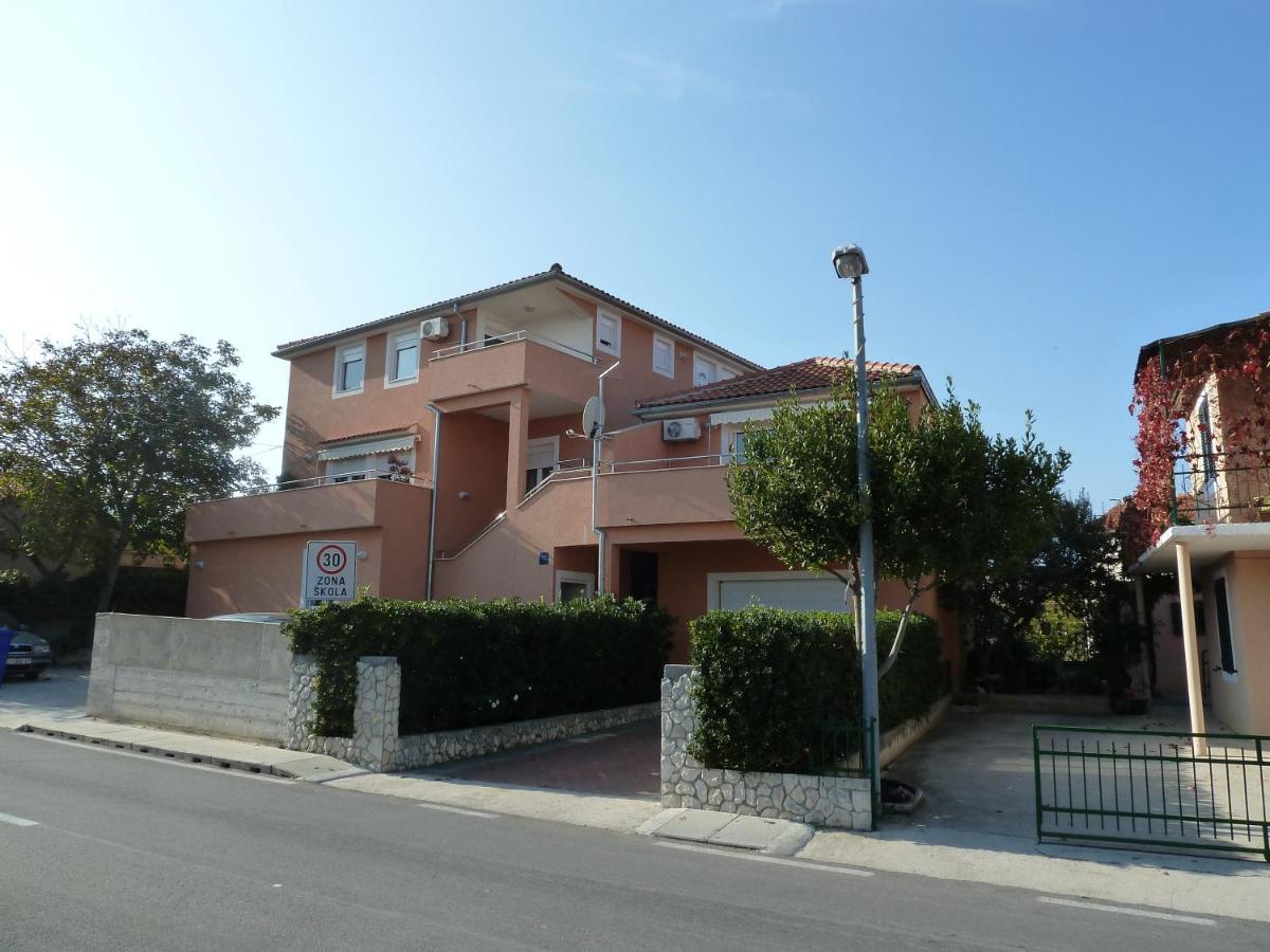 Apartments Branimir - B&B Murter