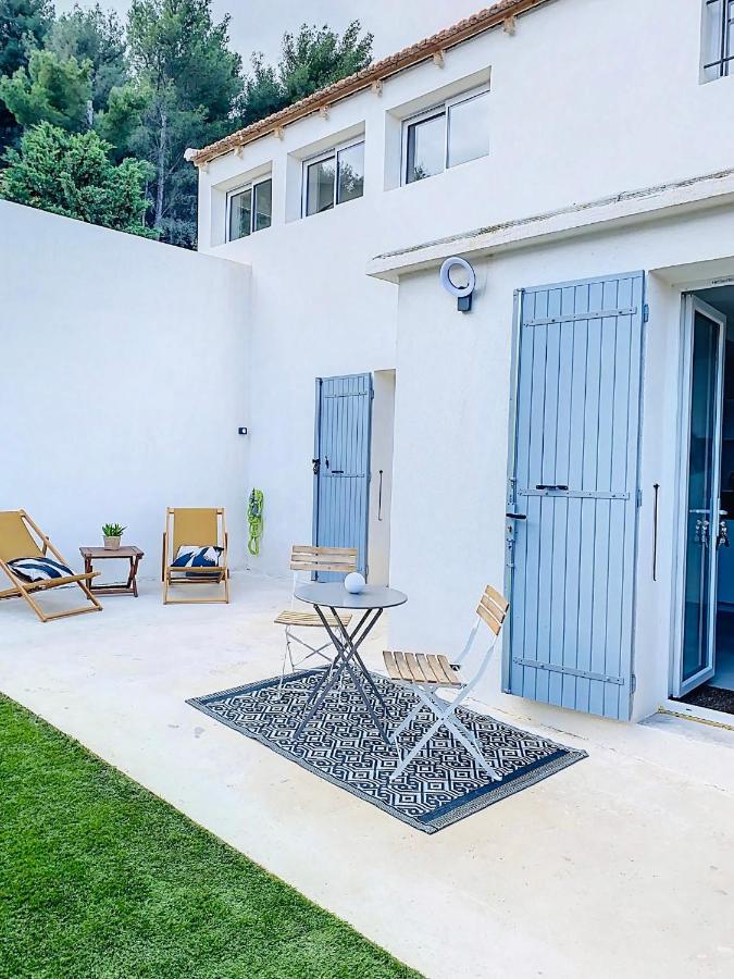 Le Romarin Bas de villa T2 avec jardin et parking au pied de la Forêt - B&B