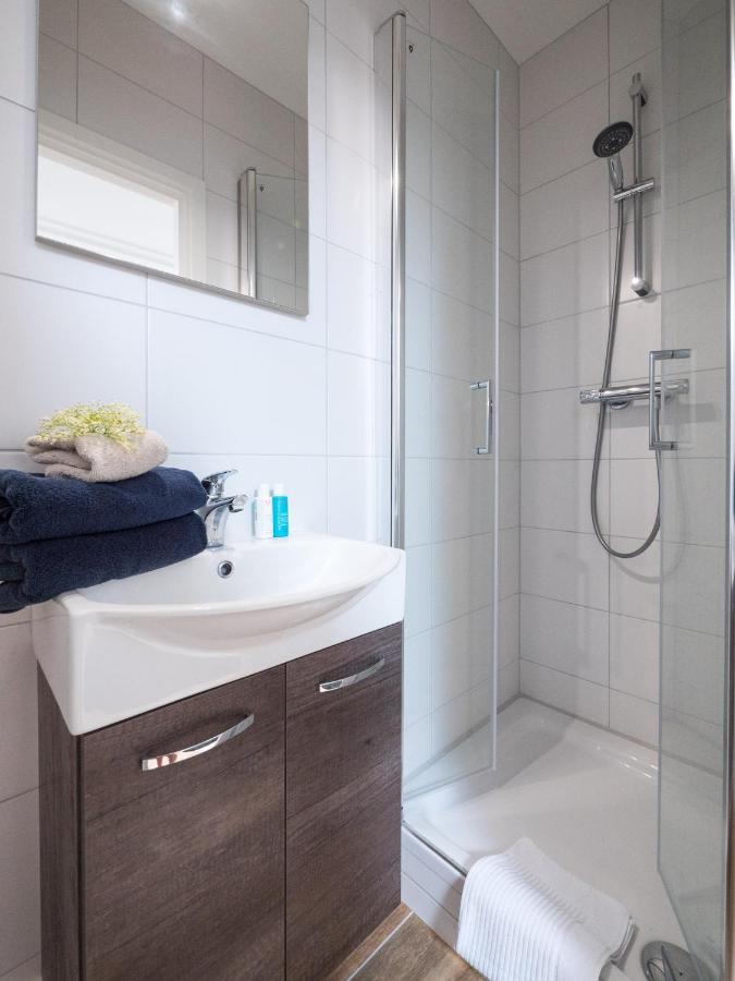 Hosted by wendy Old city charming accommodation - Bed and Breakfast Wassenaar