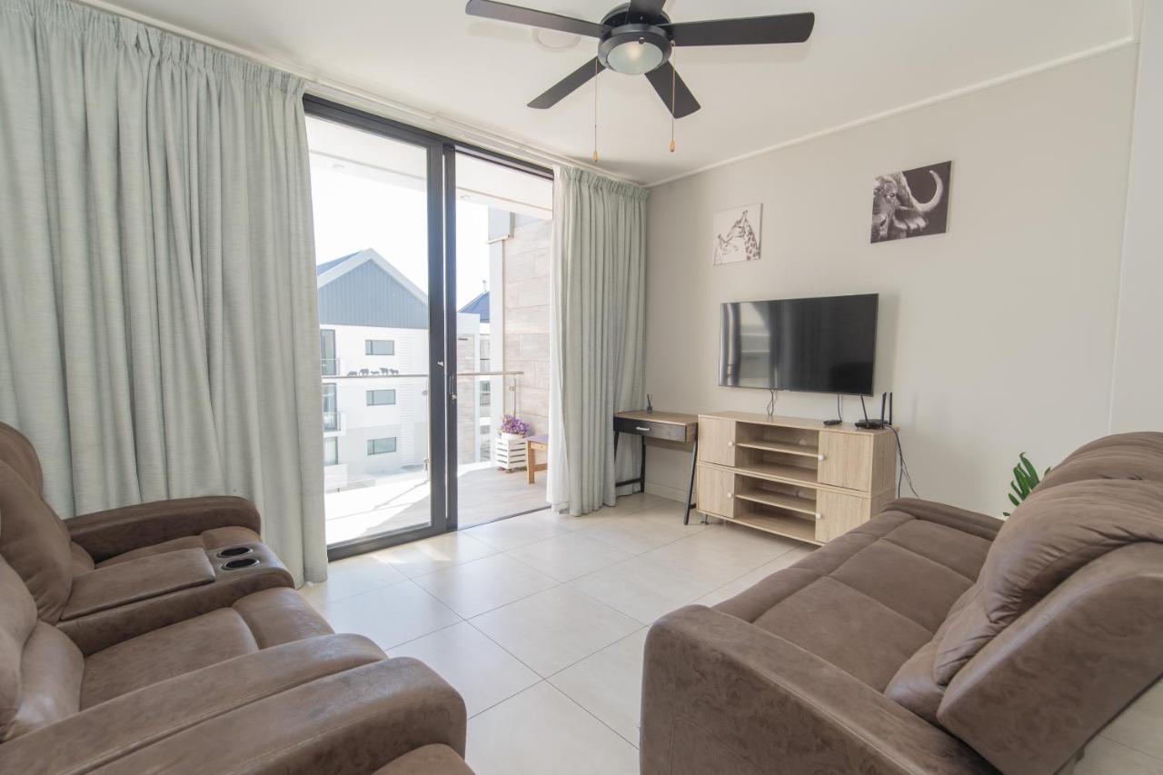 Contemporary Home At Bellamare - B&B
