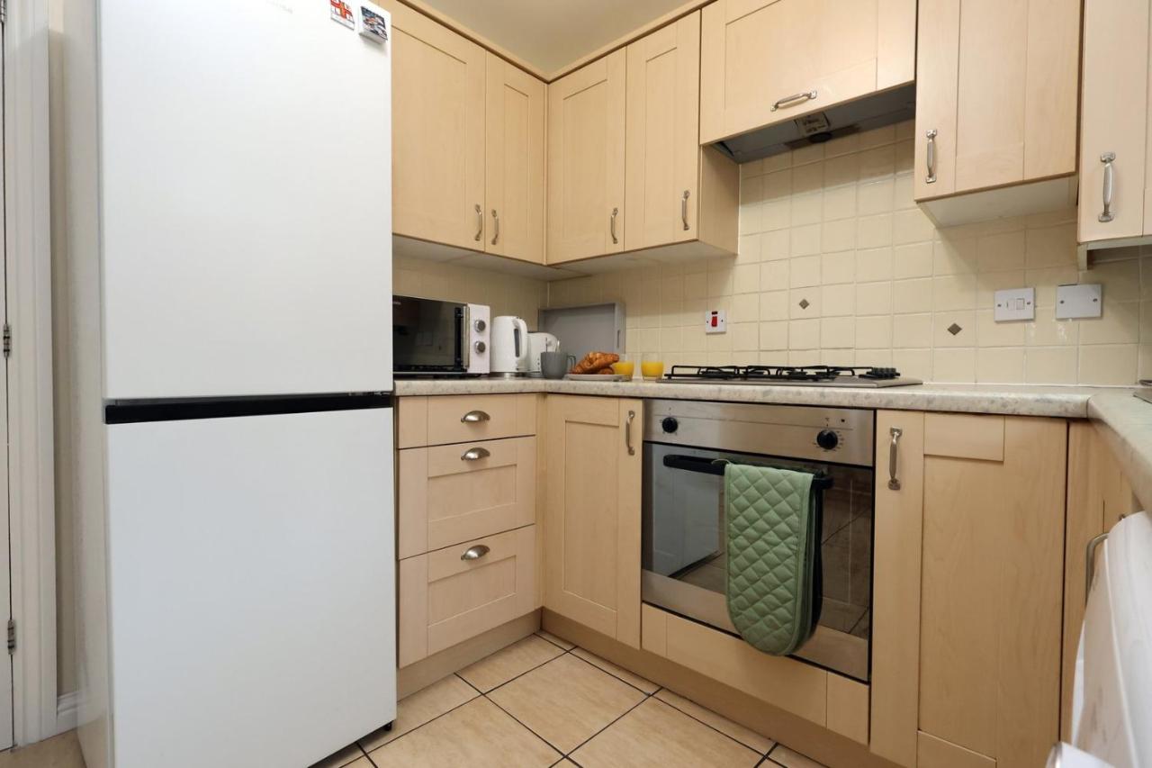 Relaxing 2-Bed Coastal Escape in Port Talbot - B&B Port Talbot