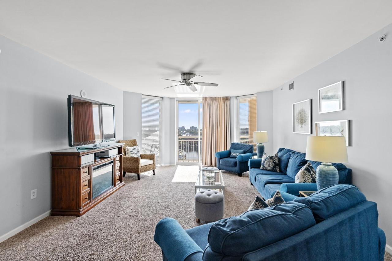 Barefoot Resort - North Tower 907 - Windy Hill - B&B