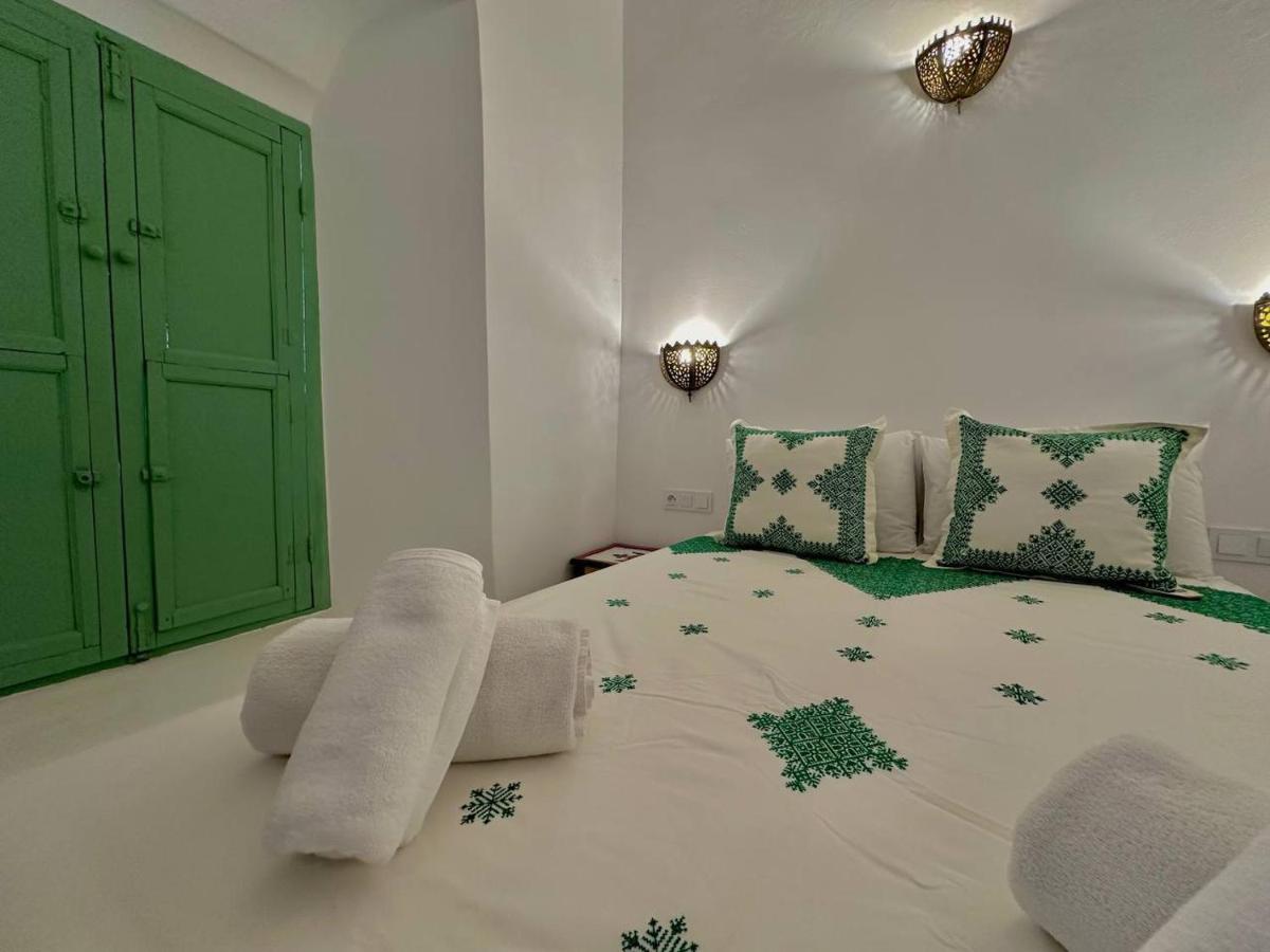 Queen Room with Pool View
