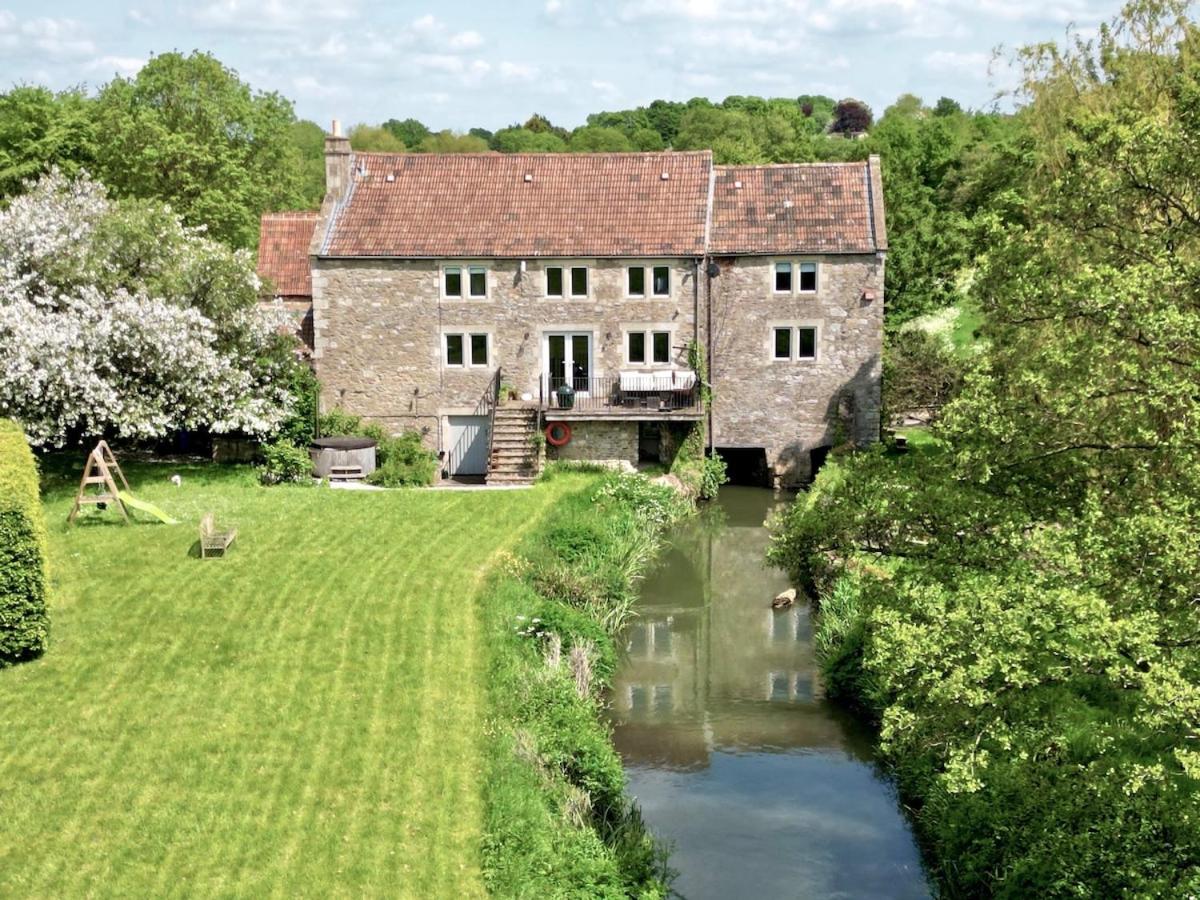 Iron Mill House - Riverside Hot Tub - Frome - Chambres d’hôtes Frome