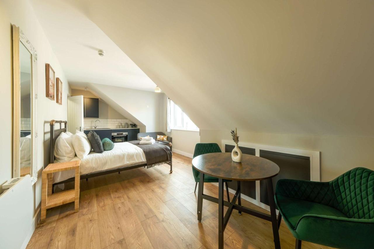 The Willow - Studio 14 - B&B