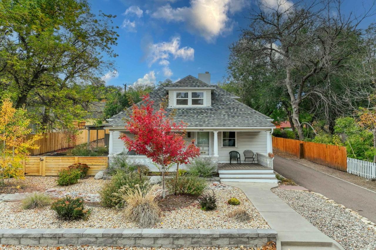Family-Friendly Cottage Oasis in the Heart of Colorado Springs - B&B Colorado Springs