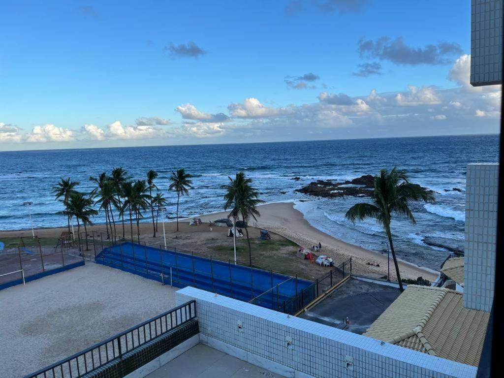 Maravilhoso 2 quartos vista mar no Ondina Apart - B&B
