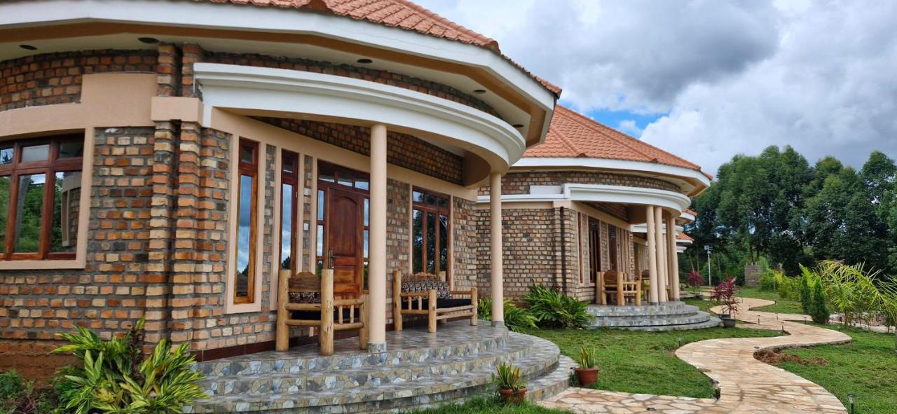 5 Empologoma Cottage - Benanda Forest Resort - B&B Masaka