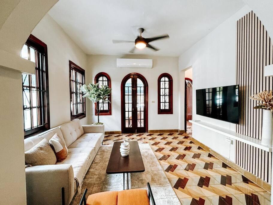 Colonial Style house for 8 Walk to Condado Beach - B&B San Juan