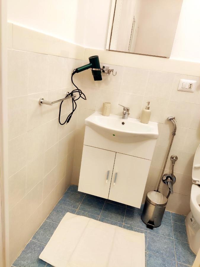 Camera Matrimoniale/Doppia con Letti Singoli con Bagno