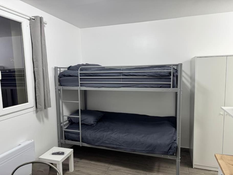 Appartement I, RESIDENCE DU RENOUVEAU, Stade de France, idéal pour 2 pers - B&B