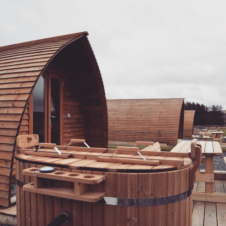 Comfort Cabin with 2 Person Hot Tub