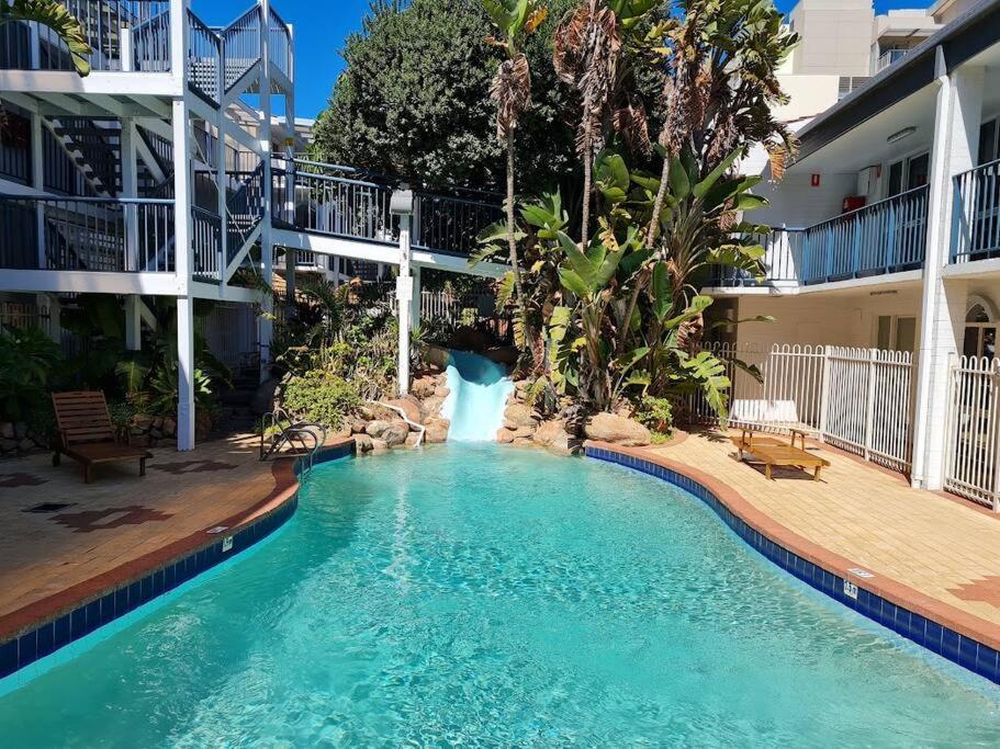 Oceanic Escape 50m to beach - Bed and Breakfast