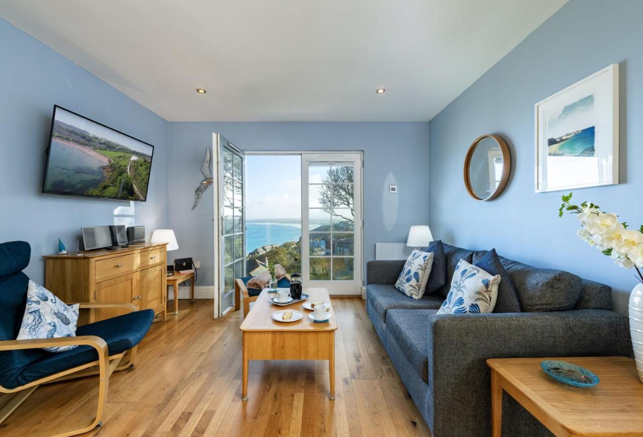 The View - Ferienwohnung Carbis Bay