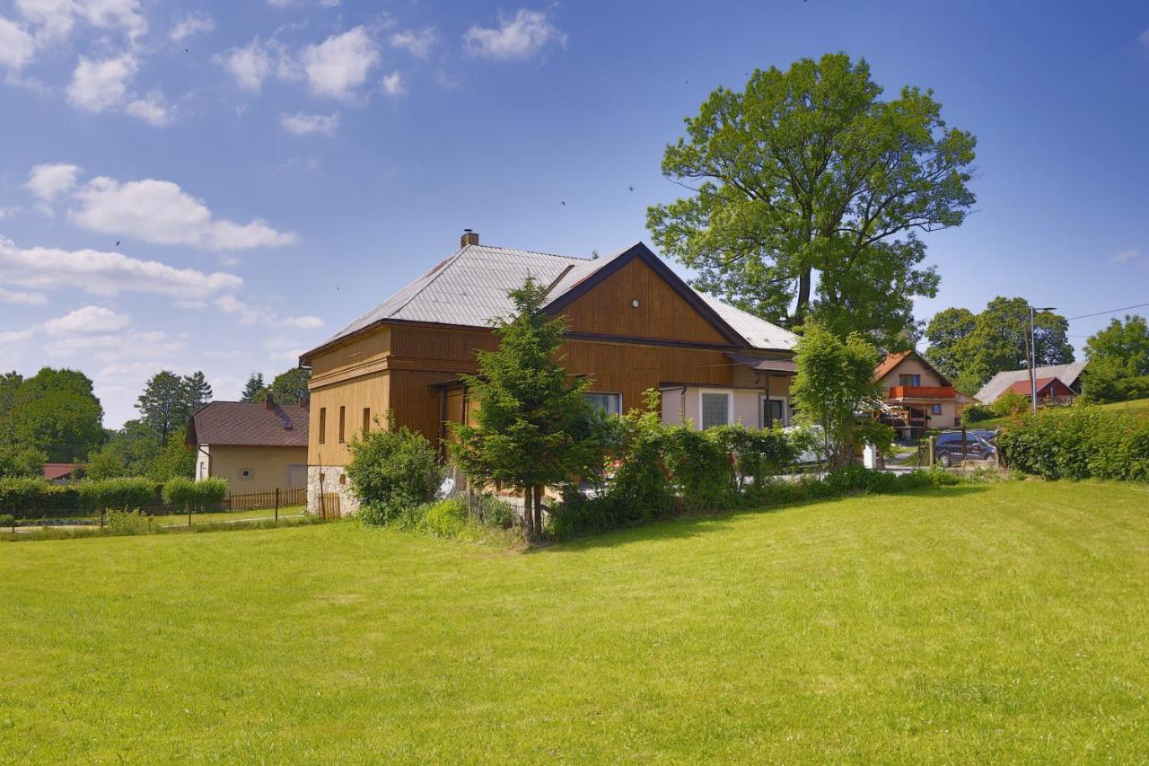 Chalupa Pustá Kamenice - B&B