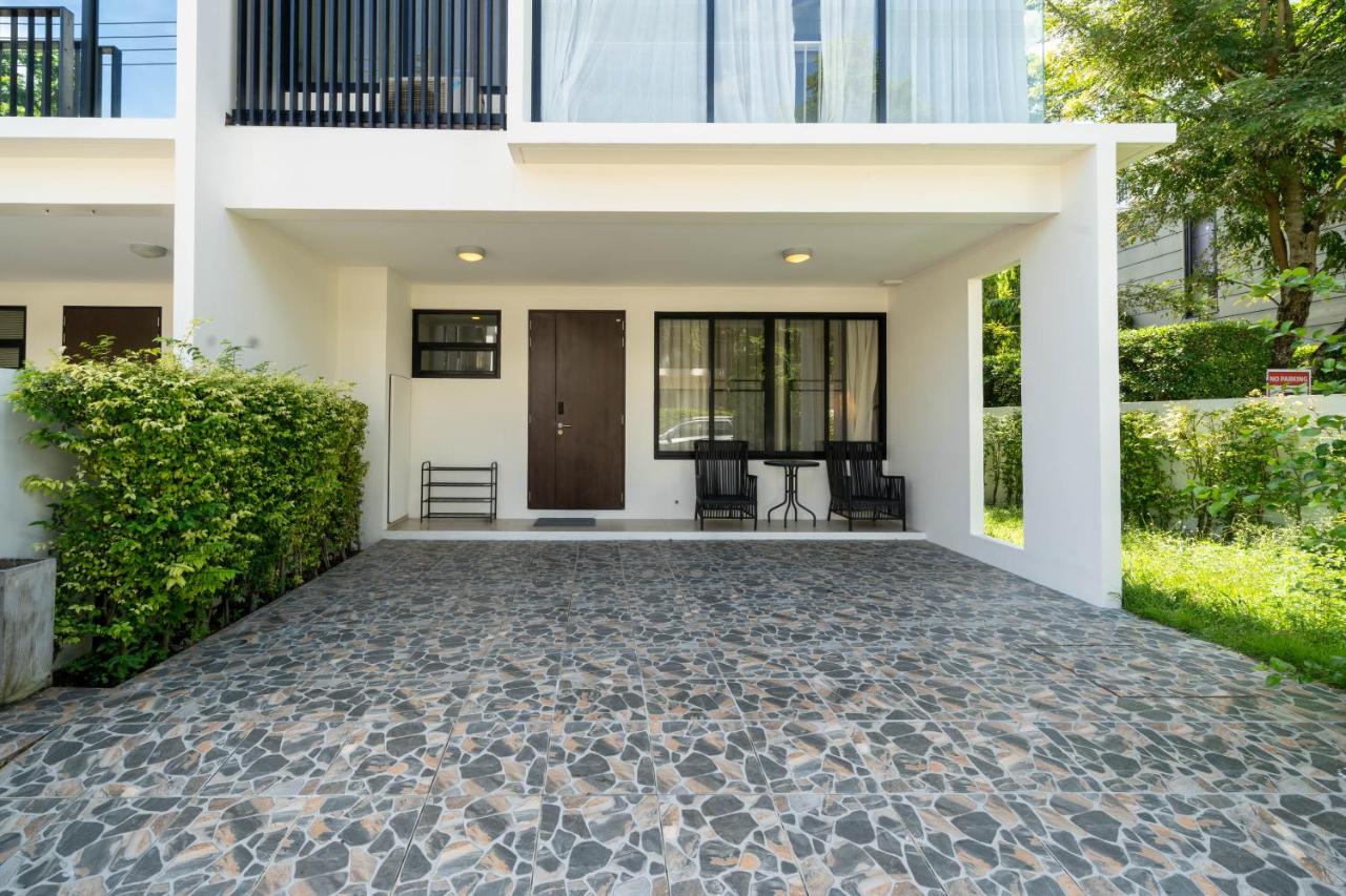 Laguna park Villa with pool or Townhouse with communal swimmibg pool Free airport Pick up from 7 days - Chambres d'hôtes Bang Tao Beach