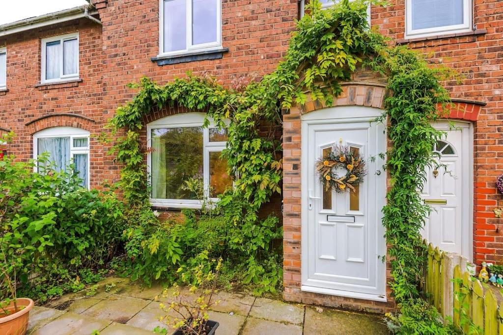 Cosy and Inviting Chester Home - B&B Chester