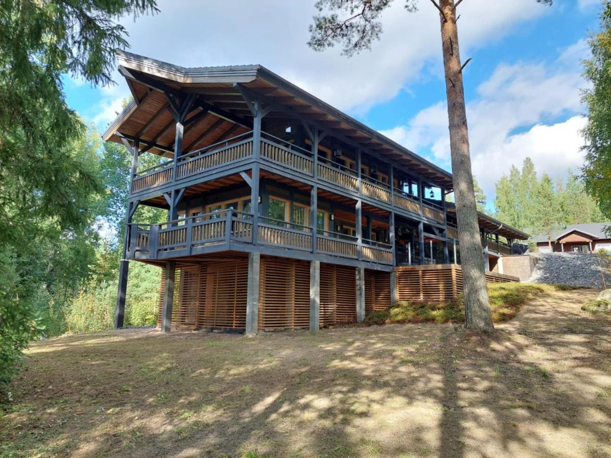 Villa Metsanhenki Himos - Bed and Breakfast Jämsä
