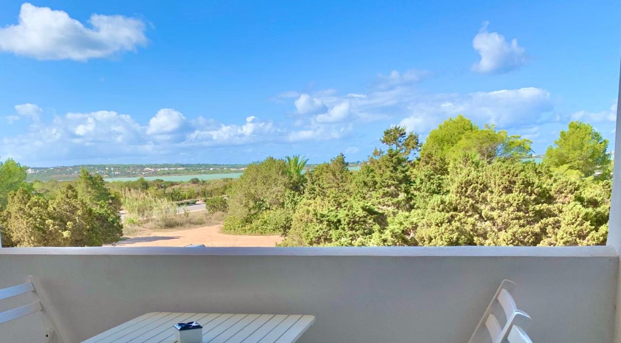 Apartamento de 1 dormitorio con balcón y vistas al mar