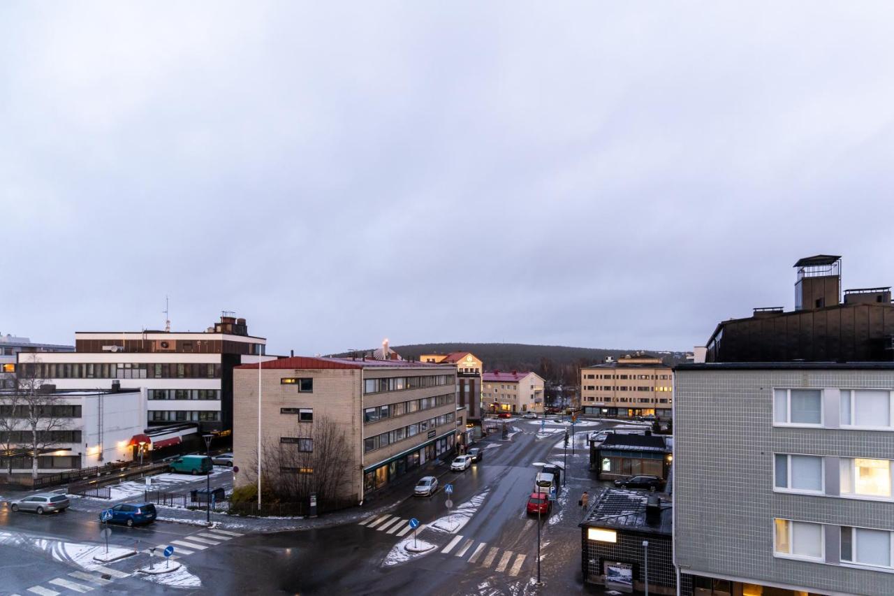 CityCenter Family apartment, three bedrooms up to 8 people, free parking and Wifi - Chambres d'hôtes Rovaniemi