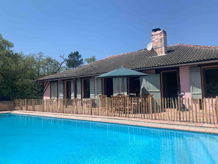 Landaise 9 couchages - piscine tennis boulodrome privés - proche lacs & océan - B&B Ychoux