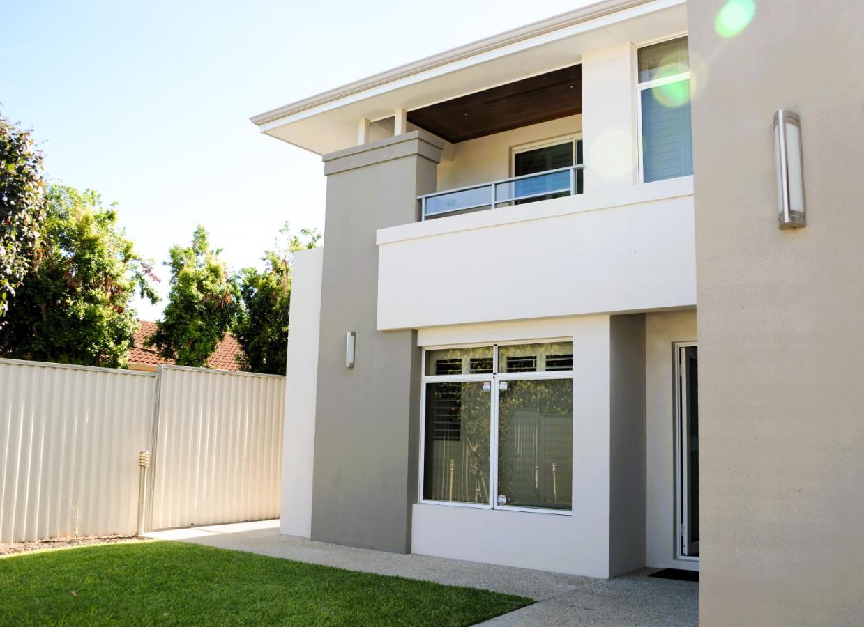 10 Majestic Maylands 4brwalk To River! - B&B Perth