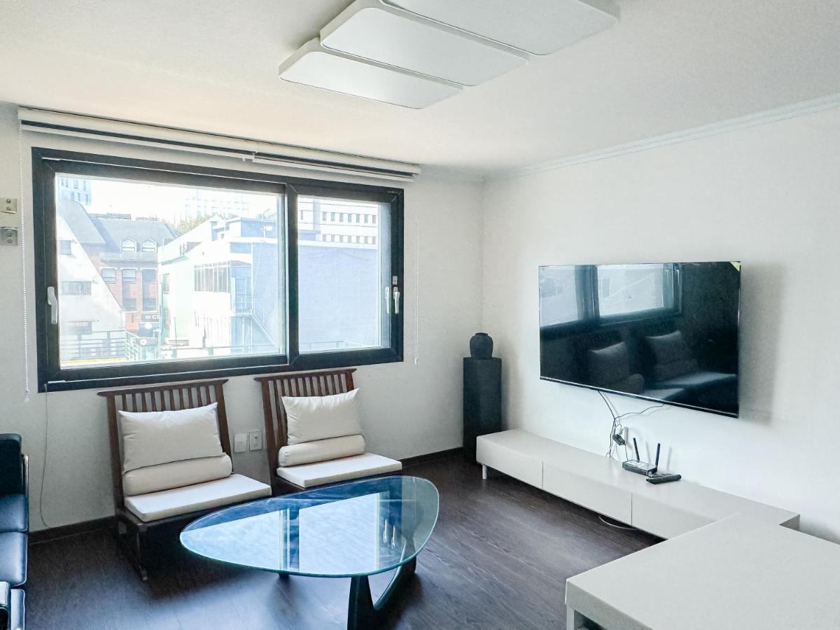 3BR Jong-RO Family House, 4Beds, 6 people - Bed and Breakfast Seoel