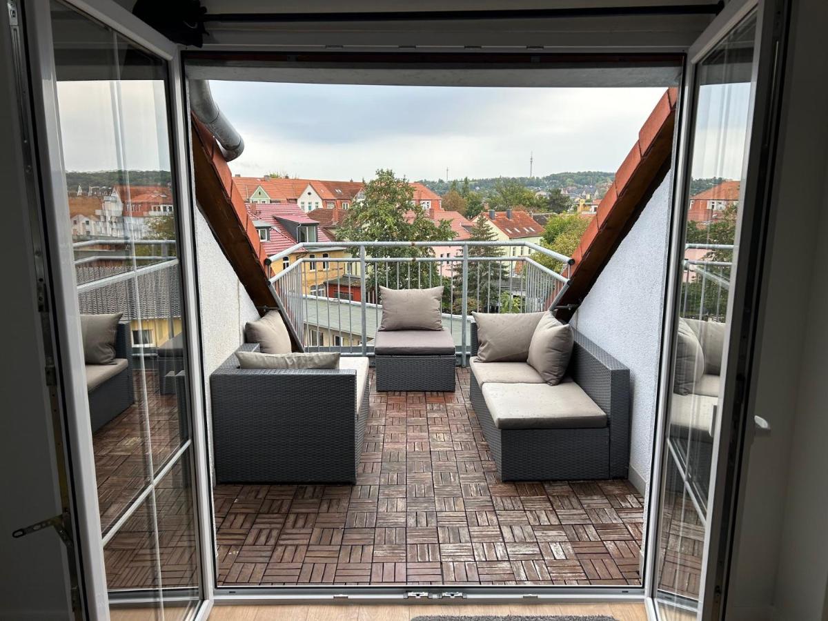 Schöne neue DG Wohnung mit sonniger Dachterrasse und fantastischem Ausblick - B&B