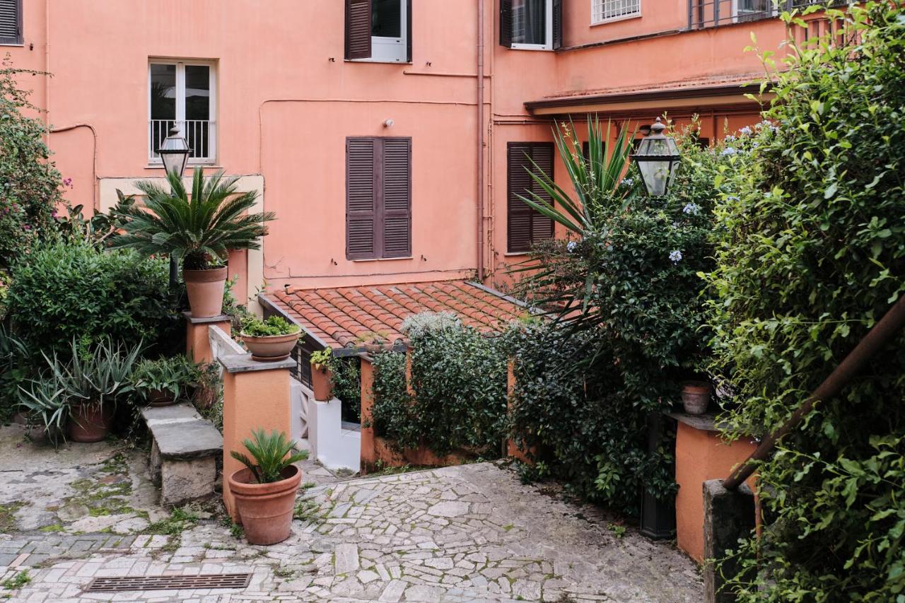 Trastevere- Flat con giardino, AC, Wi-Fi & Netflix - B&B