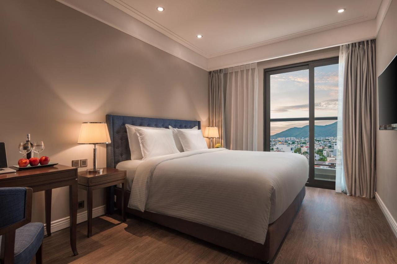 Suite with Mountain View