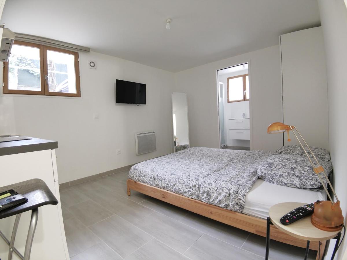 Studio met Queensize Bed