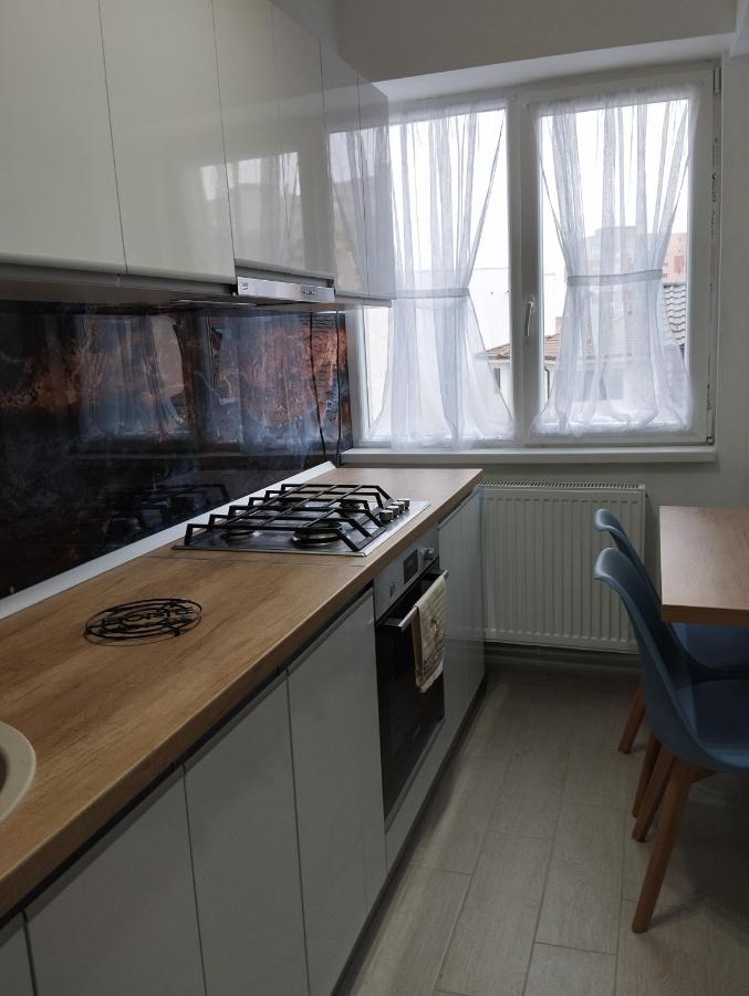 AMBER Studio - B&B Craiova