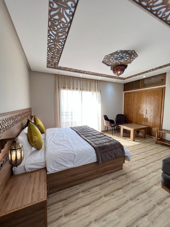 Double or Twin Room with Mountain View