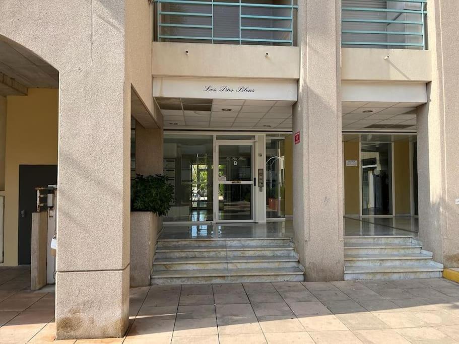 F2 climatisé, piscine, parking, tout à pied - B&B Antibes