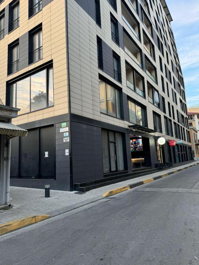 Art Central Apartment - Chambres d’hôtes