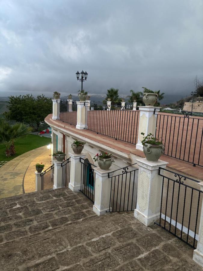 Villa Brikinnia - B&B Lentini