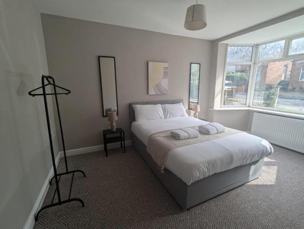 TWO BED - Newcastle - Ovington - B&B