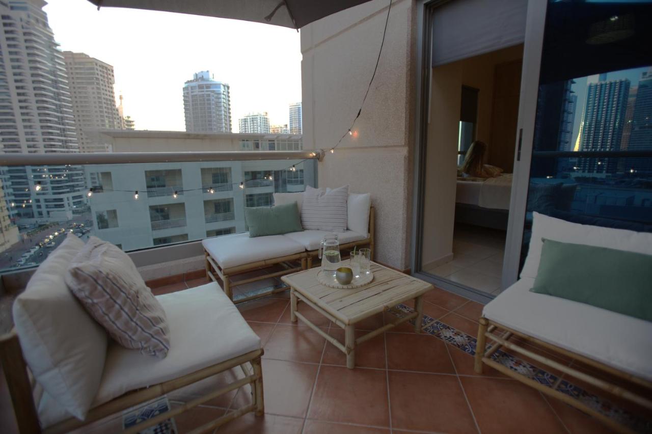 Your home in Marina, One bedroom - B&B