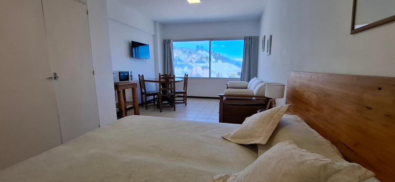 Studio mit Seeblick