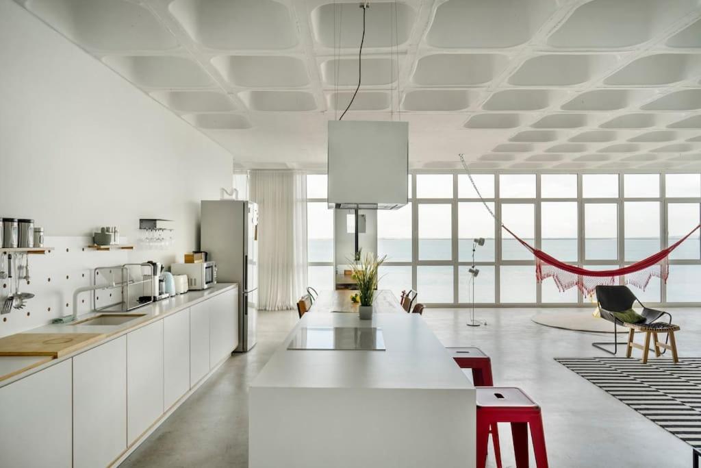 Loft espaçoso com vista deslumbrante para o Tejo - B&B