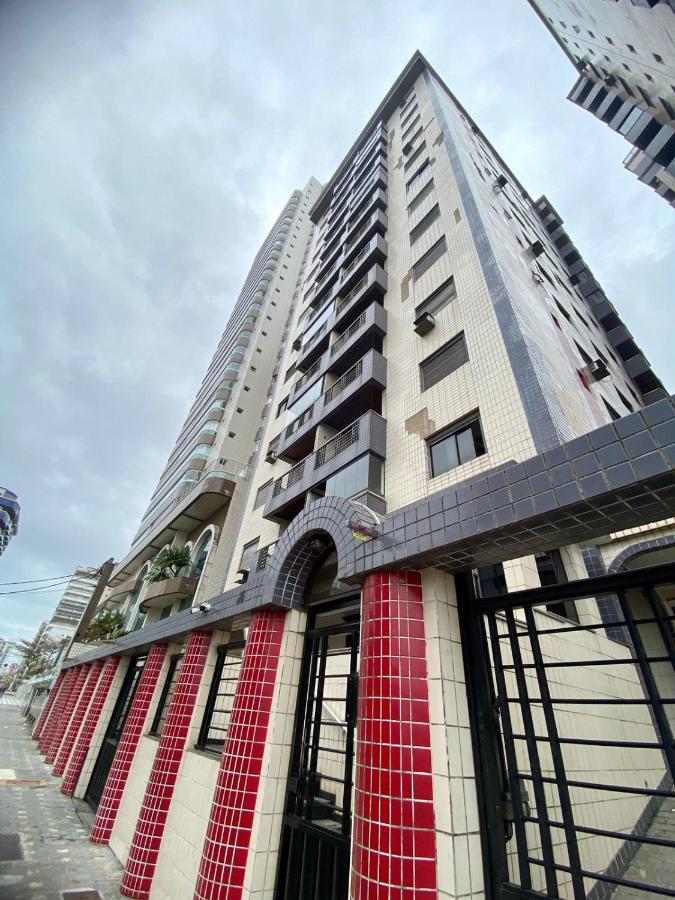 Pé na areia - Apto Guilhermina com localização privilegiada - B&B