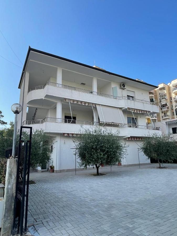 Villa Natyra - Apartment 2 - Bed and Breakfast Golem