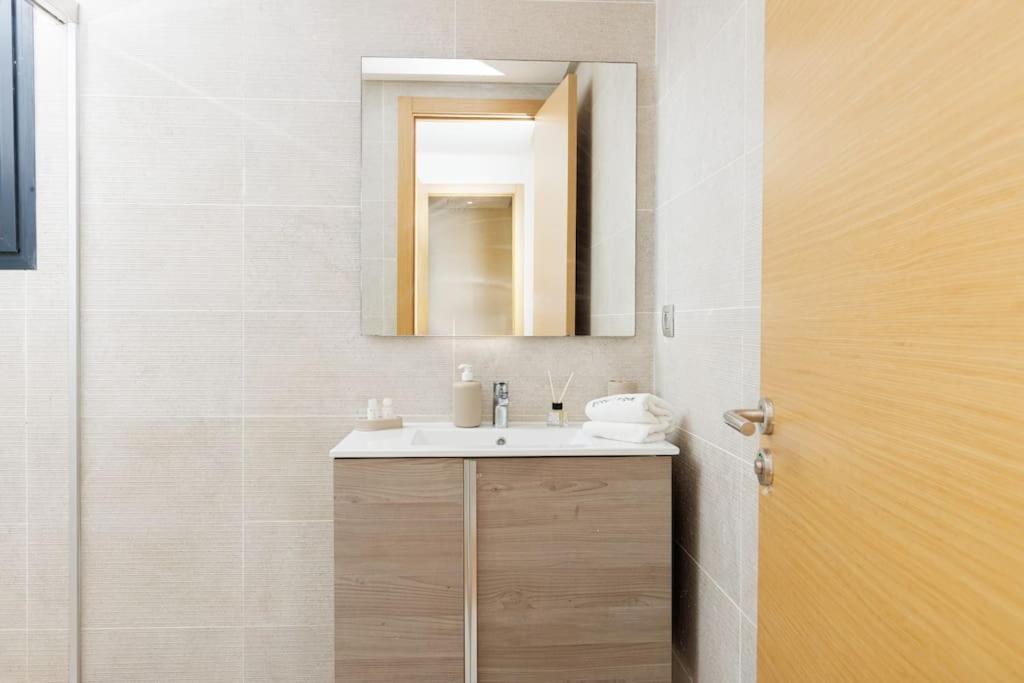 Luxury 3BR Homelike Stay in Hay Riad - B&B Rabat