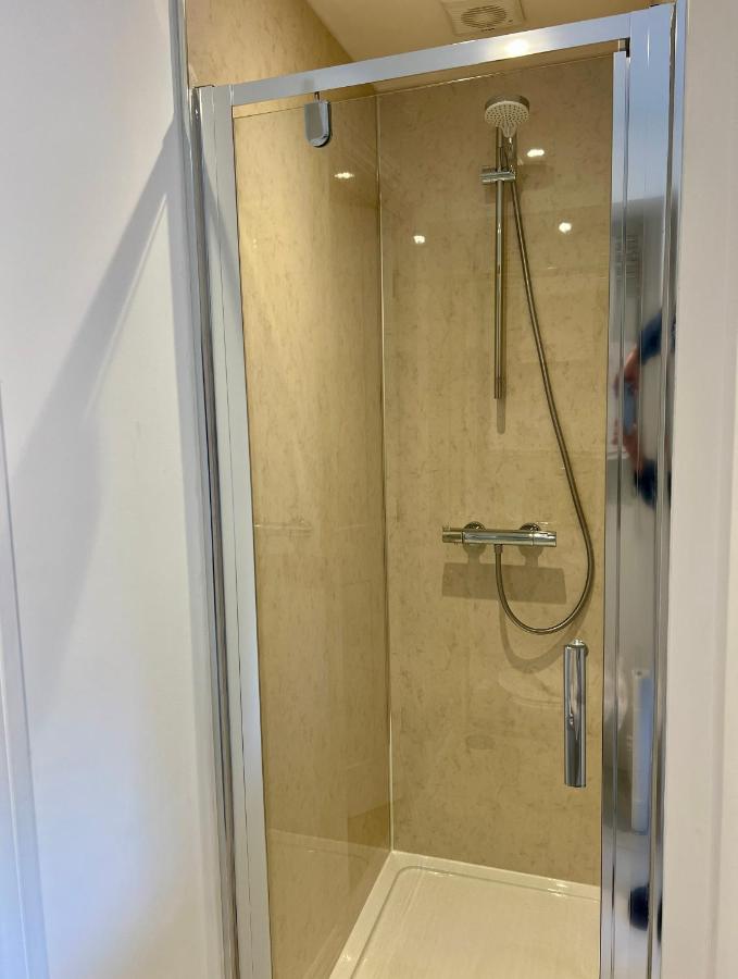Deluxe Double Room with Shower